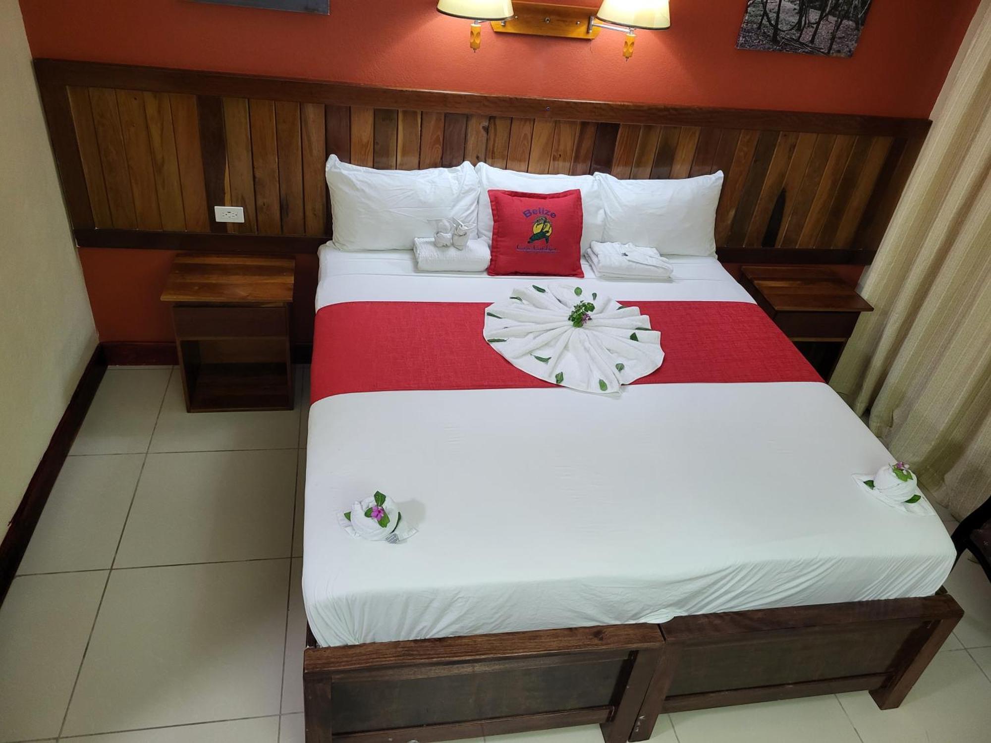 Caye Caulker Plaza Hotel Zewnętrze zdjęcie